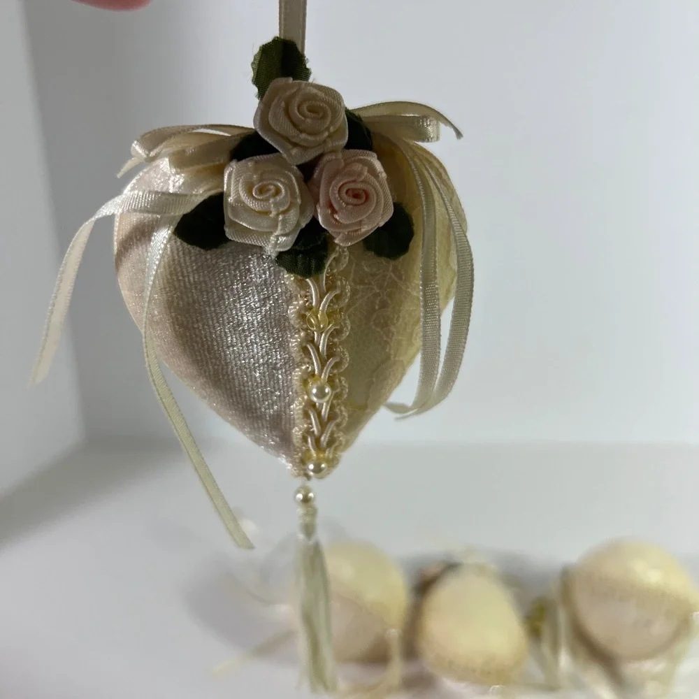 6 - Vintage 1989 Kurt Adler Victorian Style Christmas Ornament 3
